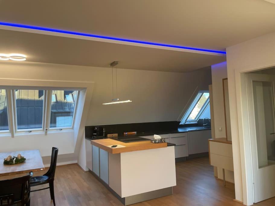 شقة Rooftop Terrace- Panoramablick Ueber Wien المظهر الخارجي الصورة